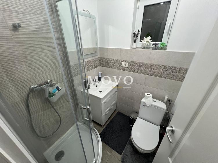 Casă individuală cu 5 camere cu Canalizare în Giroc