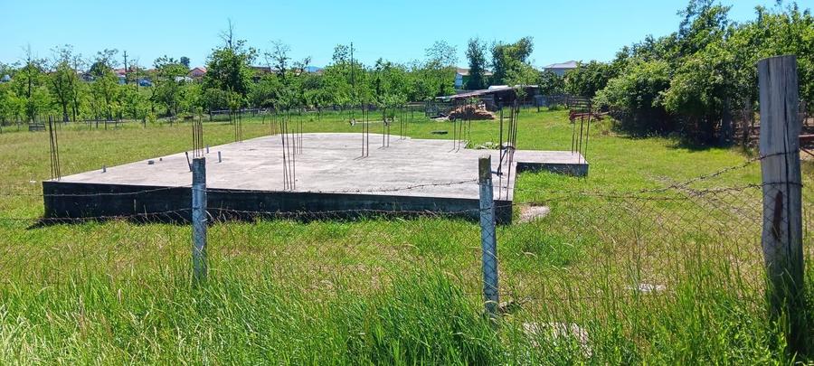 Teren de 1400 mp, în Darova