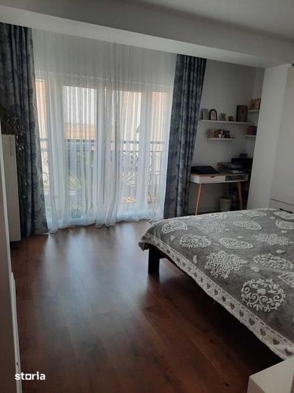 Casă cu 4 camere cu Teren 120 Mp în Domnești