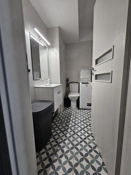 Apartament cu 3 camere decomandat în Exterior Vest