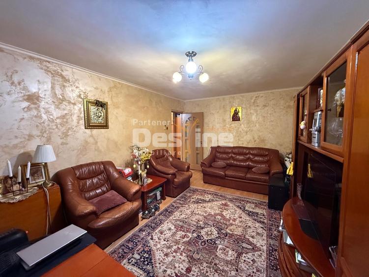Apartament cu 3 camere decomandat, mobilat în Rahova