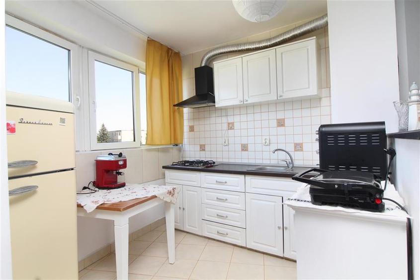 Apartament cu 2 camere semidecomandat, mobilat în Zorilor