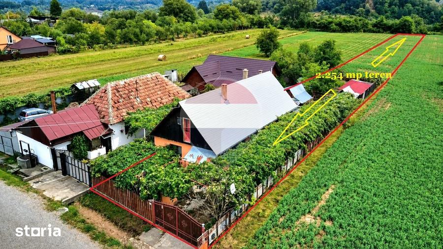 Casă cu 3 camere cu Teren 2254 Mp în Mănăstirea Cașin
