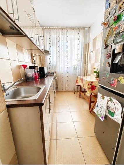 Apartament cu 2 camere semidecomandat, mobilat în Titan