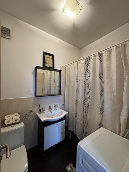 Apartament cu 2 camere semidecomandat, mobilat în Semicentral