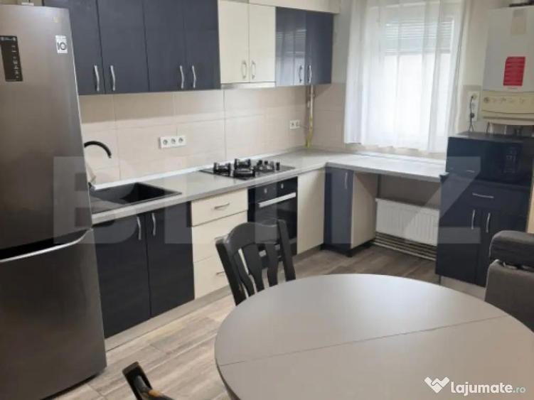 Apartament cu 2 camere semidecomandat în Central
