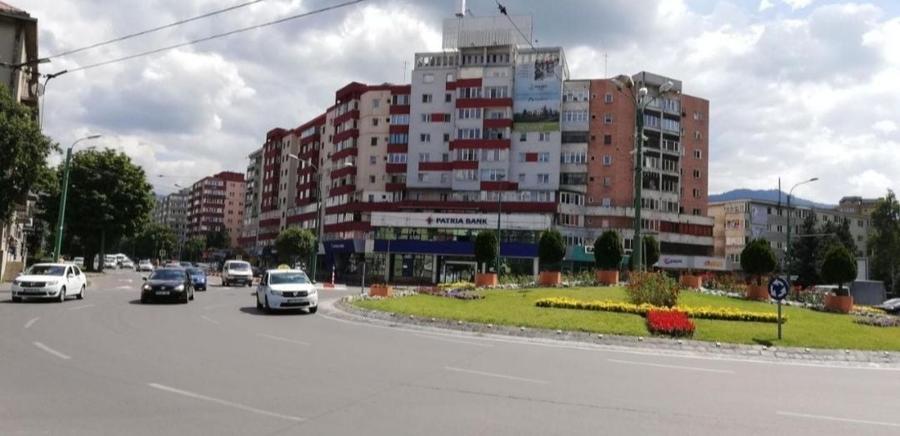 Apartament cu 2 camere decomandat în Județean — fotografia 3