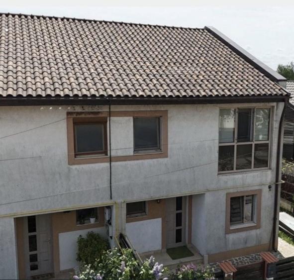 Casă cu 3 camere cu Teren 200 Mp în Berceni