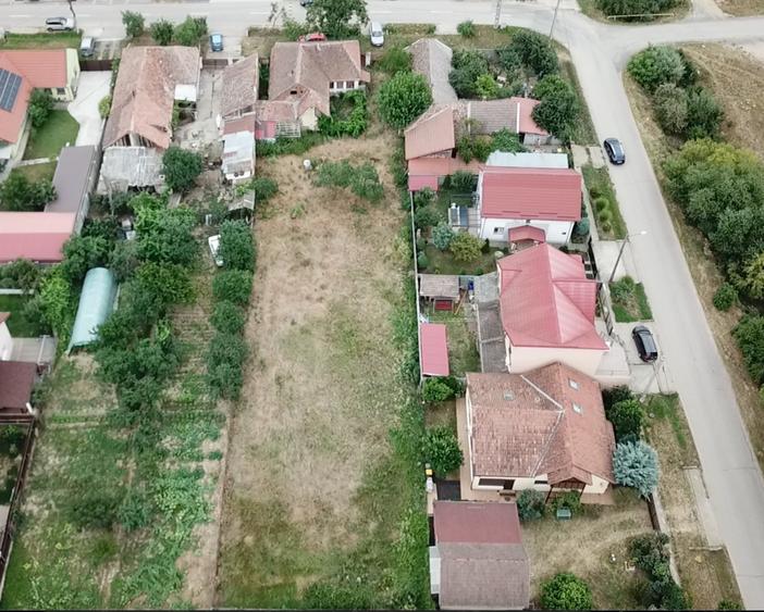 Teren Construcții intravilan de 1550 mp, în Giroc