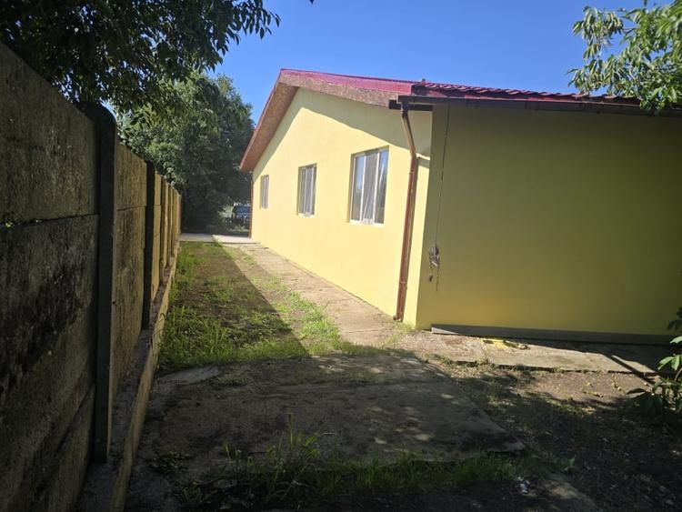 Casă individuală cu 3 camere cu Canalizare în Tuzla