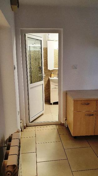 Casă cu 2 camere cu Teren 1100 Mp în Brodoc