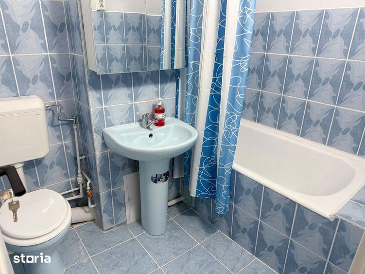 Apartament cu 2 camere decomandat în Micro 6
