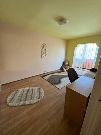 Apartament cu 2 camere, mobilat în Colonia Bod