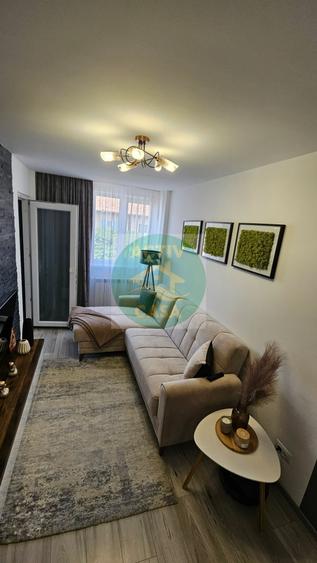 Apartament cu 3 camere decomandat în Central