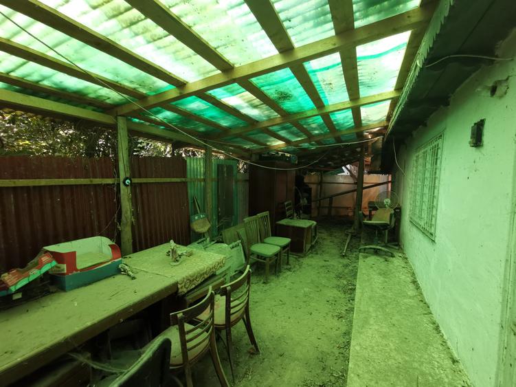 Casă individuală cu 3 camere cu Teren 5000 Mp în Central