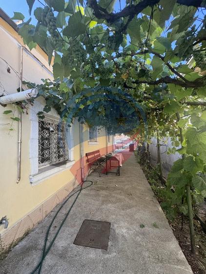 Casă cu 3 camere cu Teren 417 Mp în Brestei