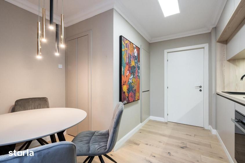 Apartament cu 4 camere decomandat în Dorobanți