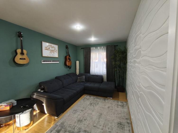 Apartament cu 3 camere decomandat în Central