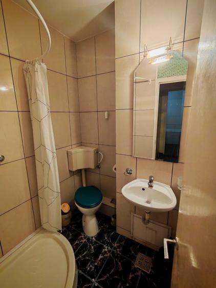 Apartament cu 3 camere decomandat în Dosu Bricii