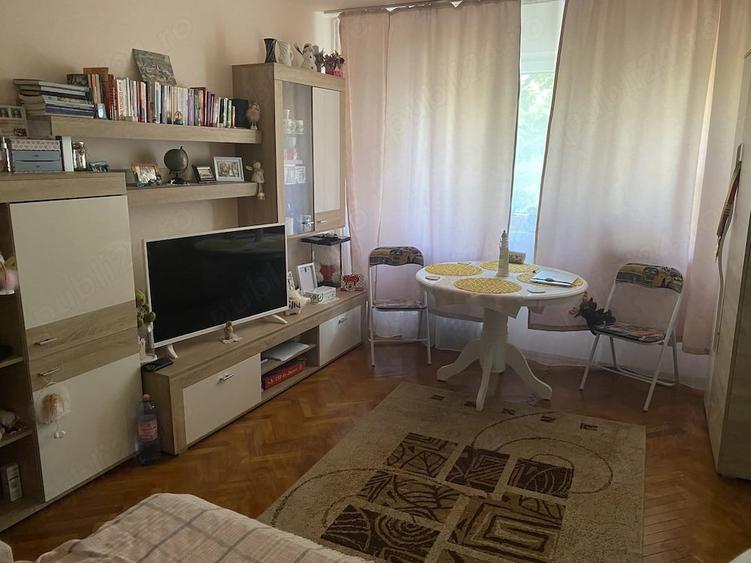 Apartament cu 2 camere semidecomandat în Șagului