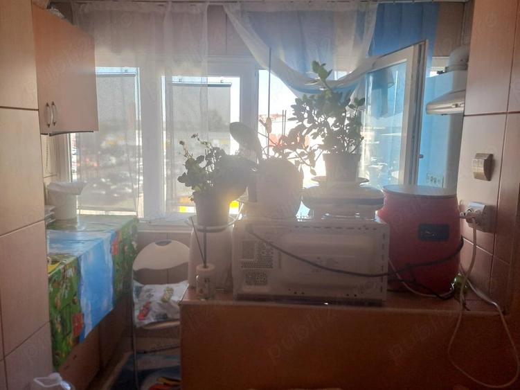 Apartament cu 2 camere semidecomandat în Micro 6