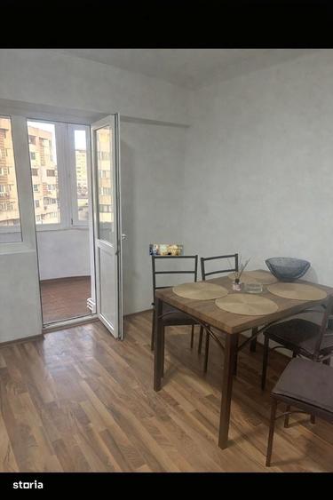 Apartament cu 2 camere decomandat în Trocadero