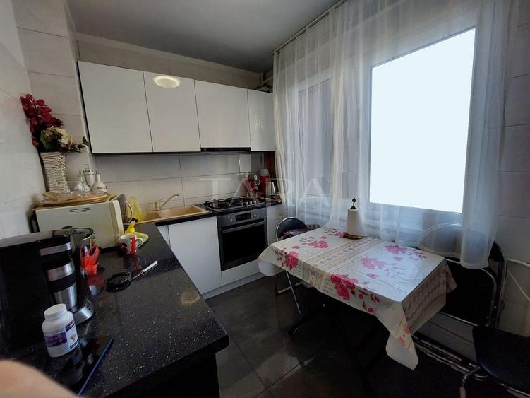 Apartament cu 3 camere decomandat, mobilat în Dâmbul Rotund