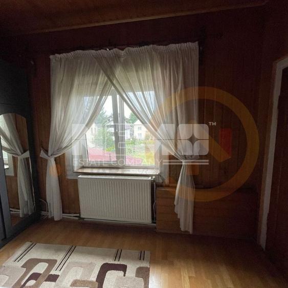 Duplex cu 8 camere cu Canalizare în Central