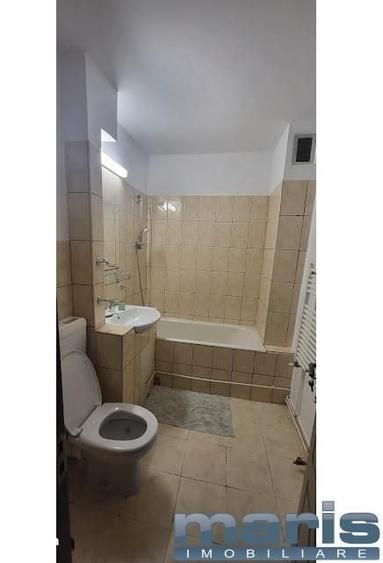 Apartament cu 3 camere în Tudor Vladimirescu