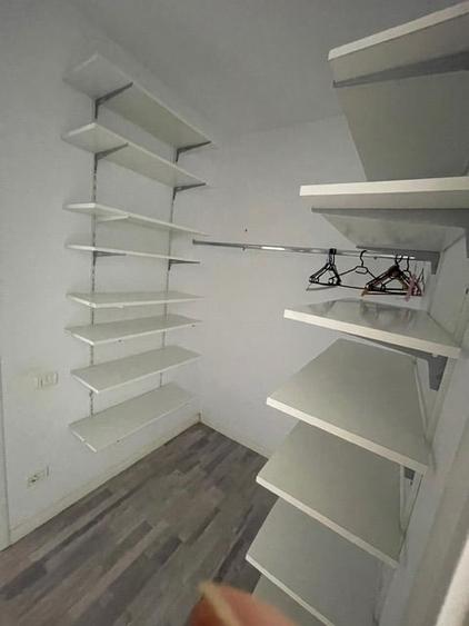 Casă cu 5 camere cu Teren 100 Mp în Central