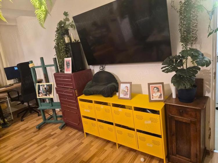 Apartament cu 3 camere decomandat în Central