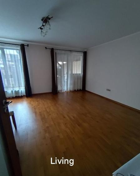 Duplex cu 4 camere cu Canalizare în Florești
