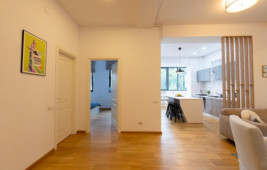 Apartament cu 3 camere, mobilat în Herăstrău