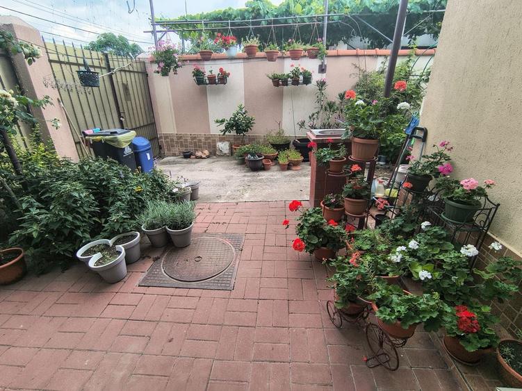 Casă individuală cu 3 camere cu Canalizare în Faleza Nord