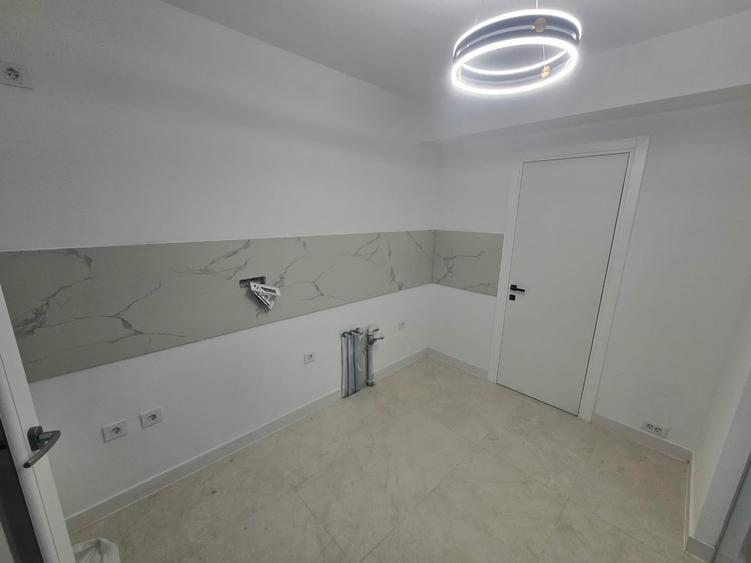 Garsonieră decomandată în Jiului