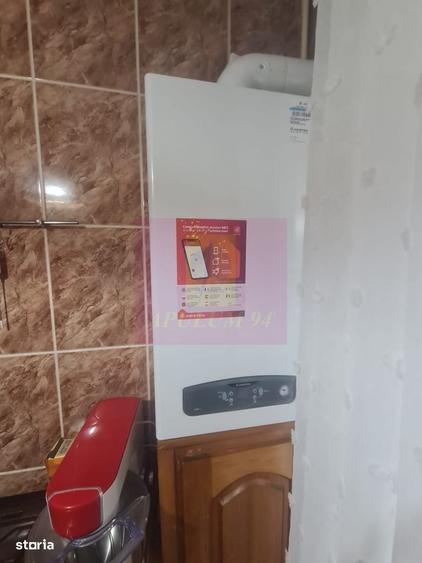Apartament cu 3 camere decomandat în Cuza