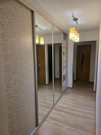 Apartament cu 3 camere decomandat în Alexandru cel Bun