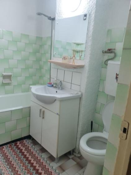Apartament cu 2 camere decomandat în Lazaret