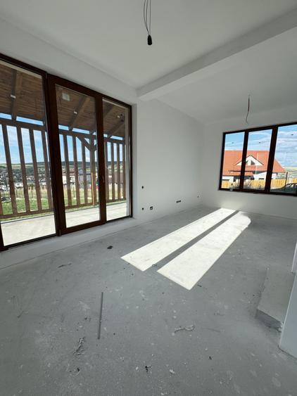 Casă individuală cu 4 camere cu Teren 800 Mp în Chinteni