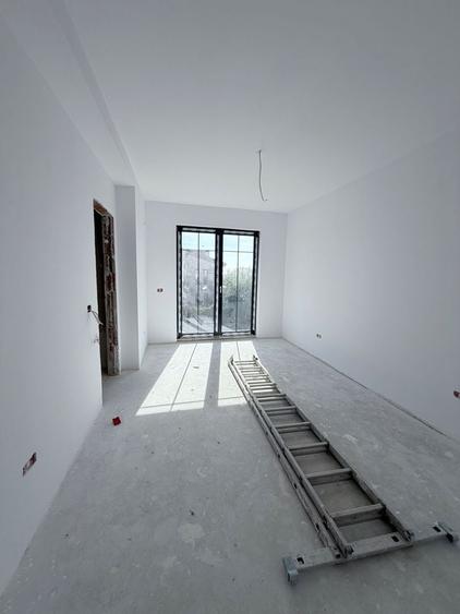 Duplex cu 5 camere cu Canalizare în Buziașului
