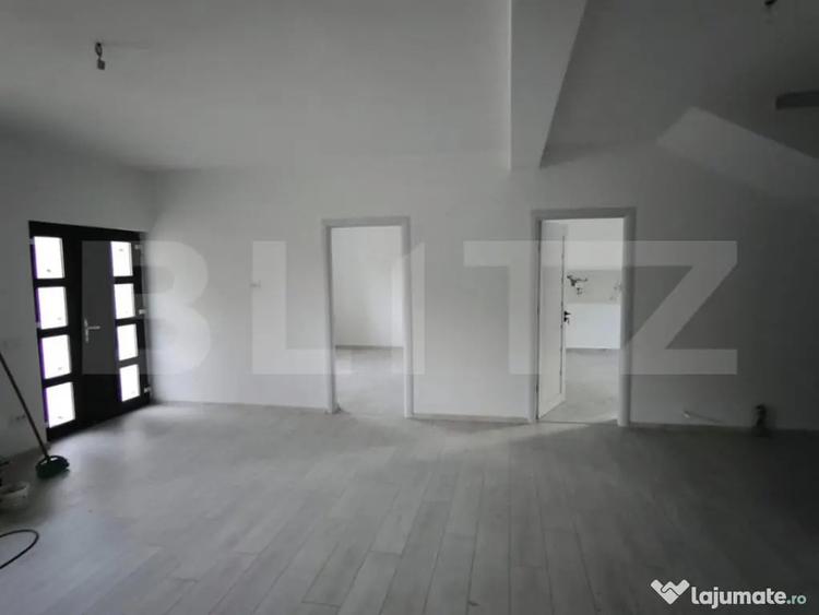Casă cu 4 camere cu Teren 330 Mp în Central