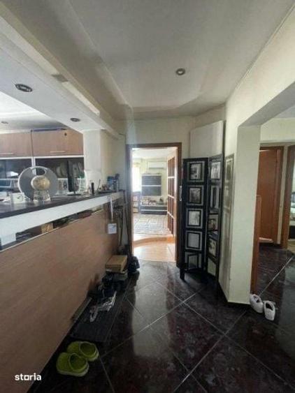 Apartament cu 4 camere decomandat, mobilat în 13 Septembrie
