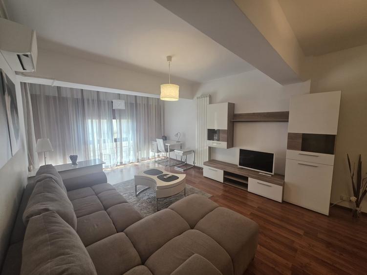 Apartament cu 2 camere decomandat, mobilat în Ultracentral