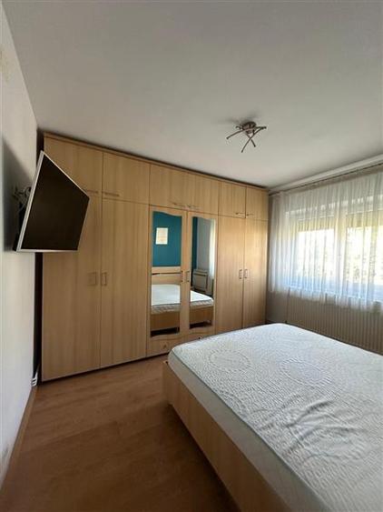 Apartament cu 3 camere decomandat, mobilat în Fabric