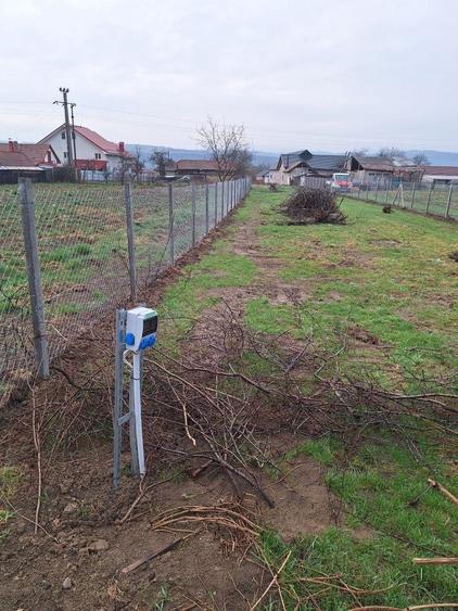 Teren de 900 mp, în Cașin