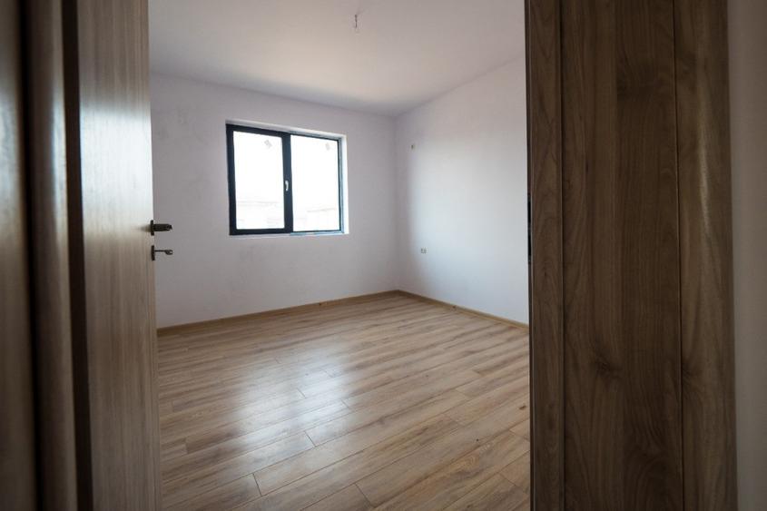 Casă cu 4 camere cu Teren 510 Mp în Balotești