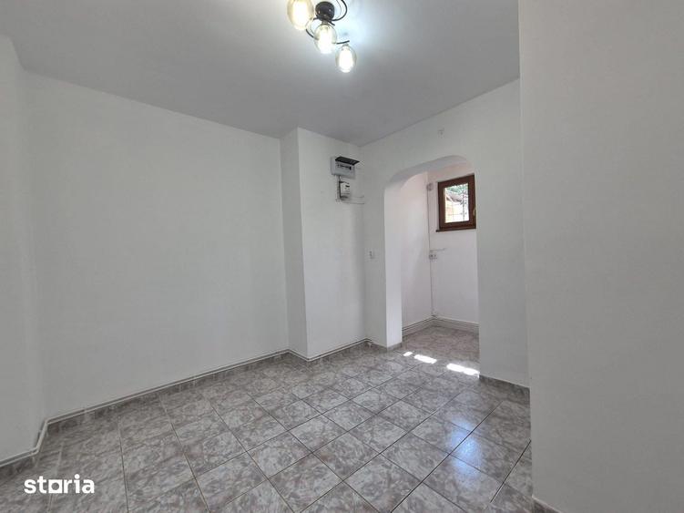 Casă cu 4 camere cu Teren 204 Mp în Ștefan cel Mare