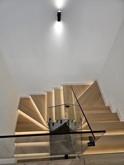 Duplex cu 6 camere cu Canalizare în Florești
