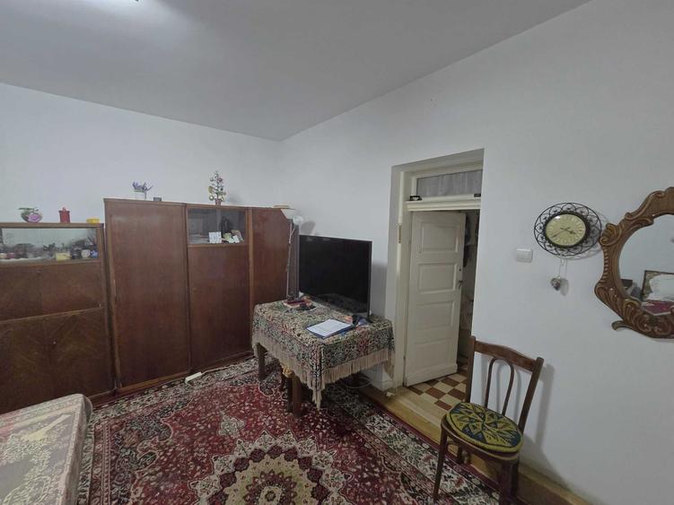 Casă cu 4 camere în Ultracentral