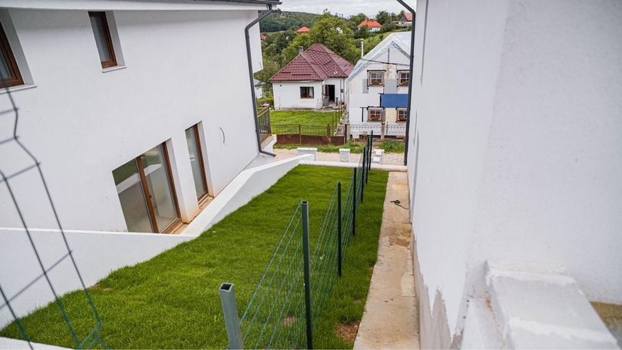 Casă cu 4 camere în Feleacu